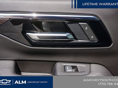 New 2025 Chevrolet Suburban Premier AWD/4WD image 60