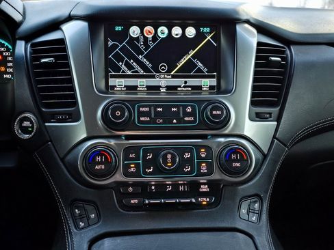 Used 2020 Chevrolet Suburban Premier w/ Premier Plus Edition image 13