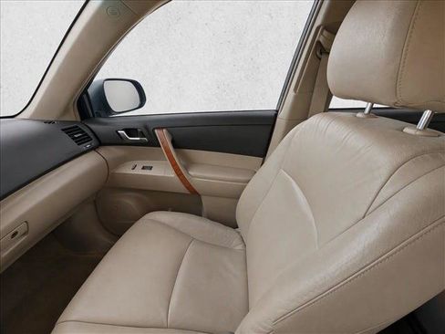 Used 2009 Toyota Highlander Limited w/ Extra Value Pkg 7 FWD image 14