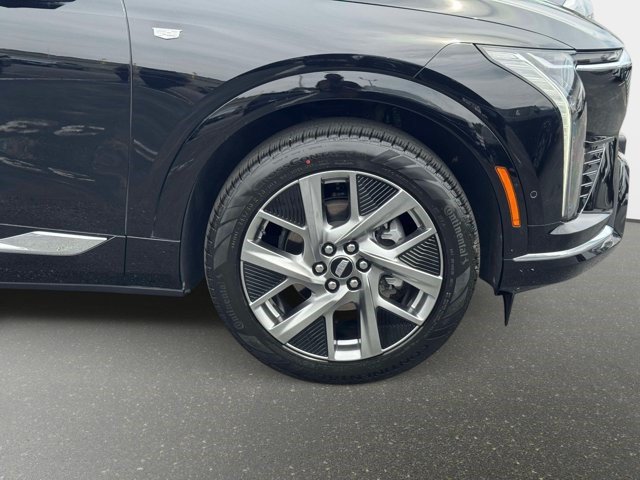 Certified 2025 Cadillac Optiq Luxury 1 AWD/4WD image 29
