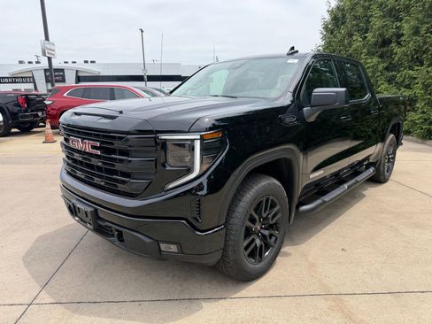 New 2026 GMC Sierra 1500 Elevation w/ Elevation Select Package AWD/4WD image 7