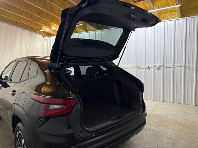 Used 2024 Chevrolet Trax RS FWD image 9