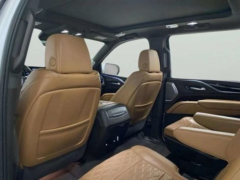 Used 2023 Cadillac Escalade ESV Sport w/ Touring Package AWD/4WD image 33