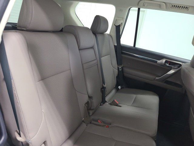 Used 2020 Lexus GX 460 Premium w/ Premium Package AWD/4WD image 15