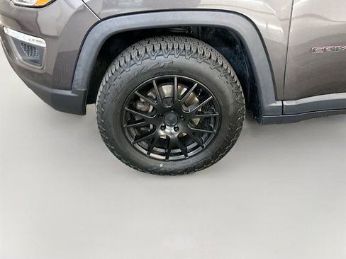 Used 2019 Jeep Compass Trailhawk w/ Leather Interior Group image 11