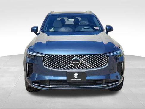 Certified 2026 Volvo XC90 B6 Core w/ Protection Package AWD/4WD image 2