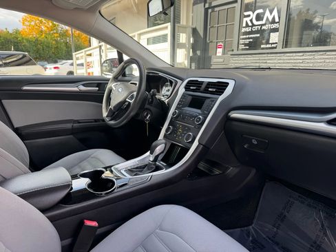Used 2015 Ford Fusion S image 21