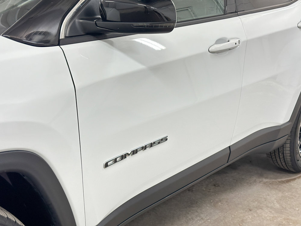Used 2024 Jeep Compass Limited AWD/4WD image 18