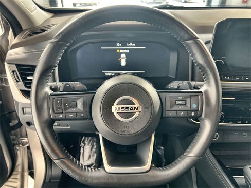 Certified 2021 Nissan Rogue Platinum image 11