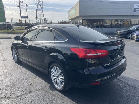 Used 2018 Ford Focus Titanium w/ Titanium Technology Package image 3