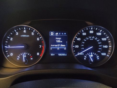 Used 2017 Hyundai Elantra Limited FWD image 23