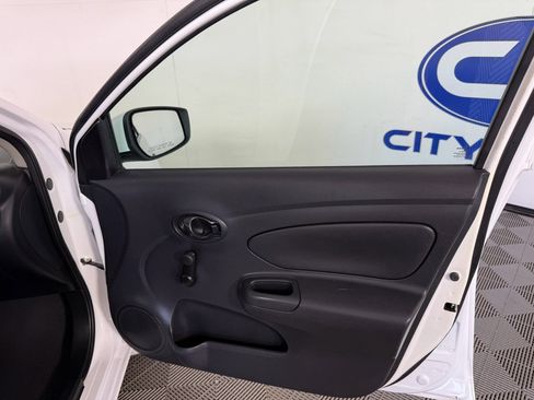 Used 2019 Nissan Versa S image 14