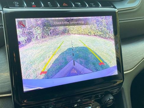 Used 2023 Jeep Grand Cherokee L Limited image 25