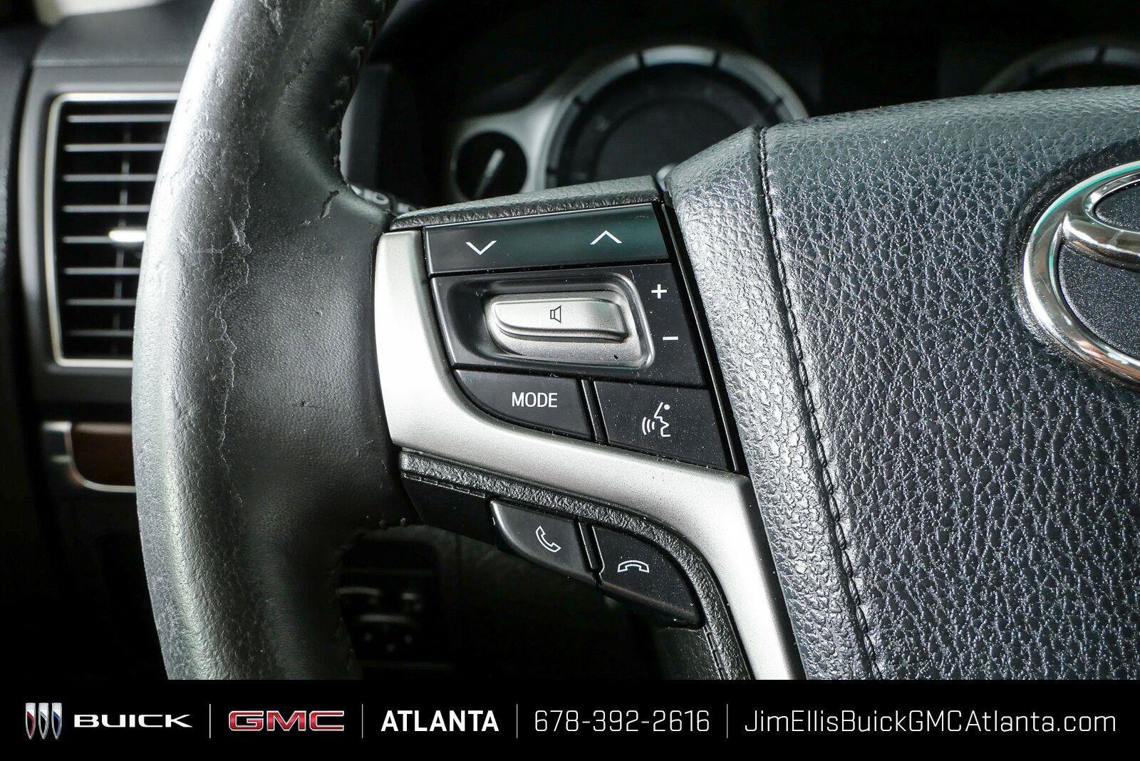 Used 2017 Toyota Land Cruiser AWD/4WD image 12