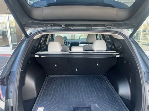 Used 2023 Hyundai Tucson Limited image 6