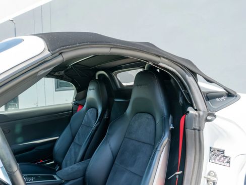 Used 2016 Porsche Boxster Spyder RWD image 53