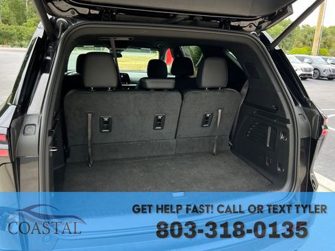 Used 2025 Chevrolet Traverse LT AWD/4WD image 22