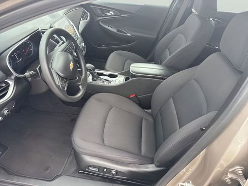 Used 2024 Chevrolet Malibu LT image 9