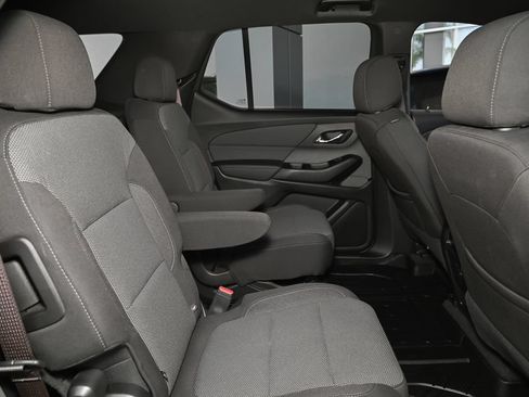 Used 2023 Chevrolet Traverse LT FWD image 43