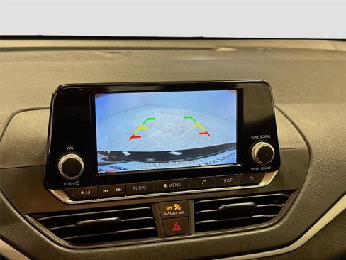 Used 2024 Nissan Altima 2.5 S image 13