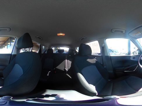 Used 2025 Kia Soul LX w/ LX Technology Package image 42