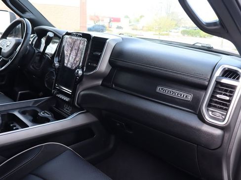 Used 2020 RAM 2500 Laramie w/ Night Edition image 17