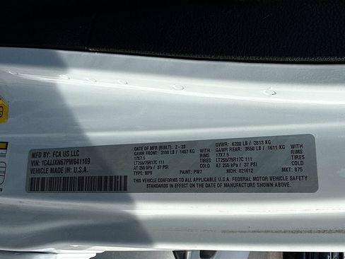 Used 2023 Jeep Wrangler Unlimited AWD/4WD image 34