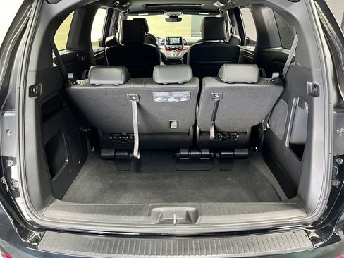 Used 2024 Honda Odyssey Sport image 18
