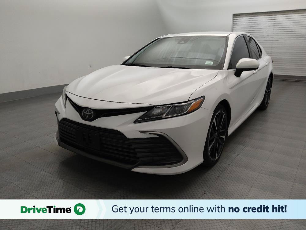Used 2022 Toyota Camry LE FWD image 1