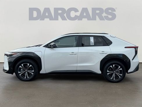 Certified 2025 Toyota bZ4X AWD w/ Weather Package image 4