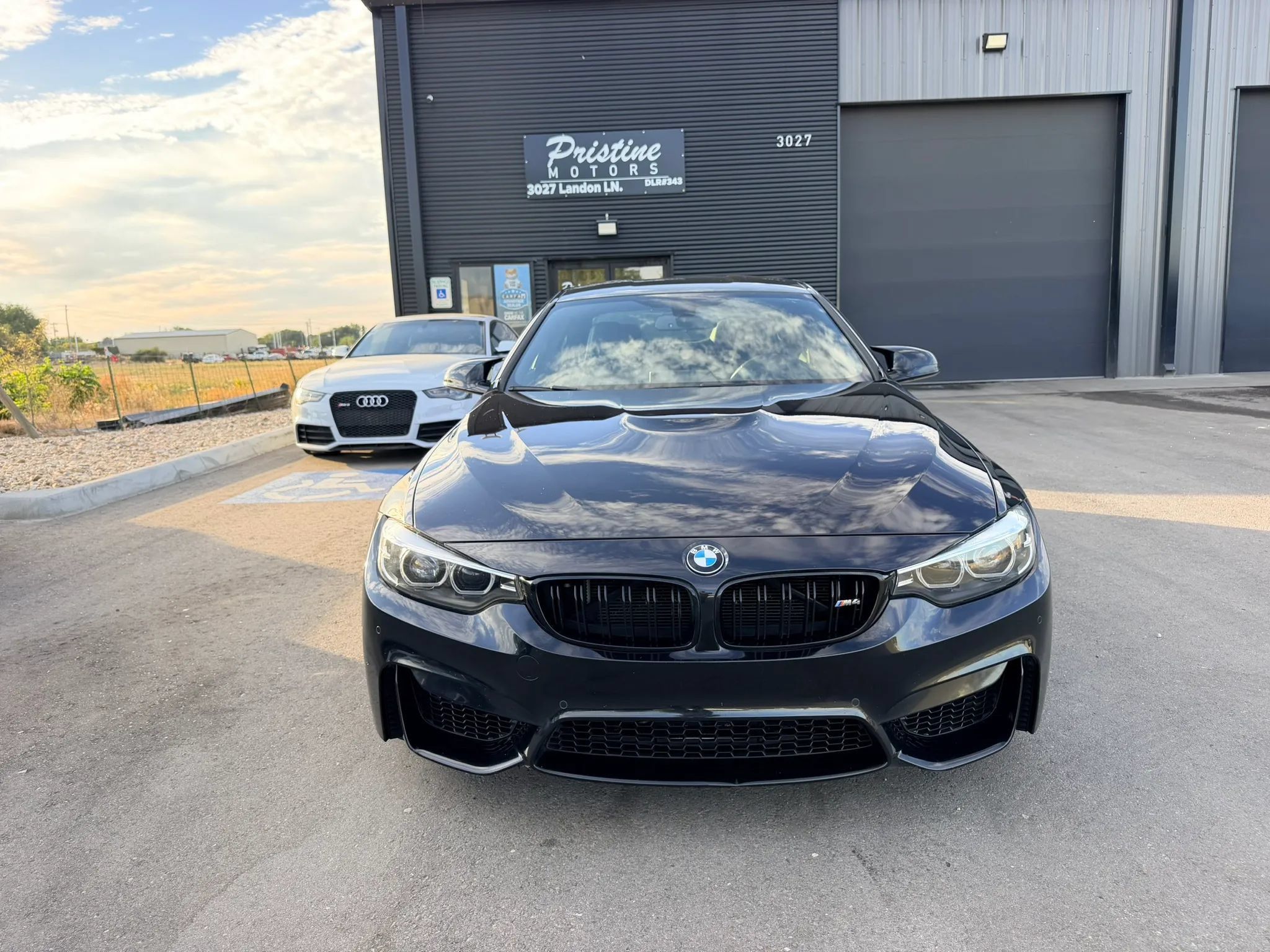 Used 2018 BMW M4 Coupe RWD image 2