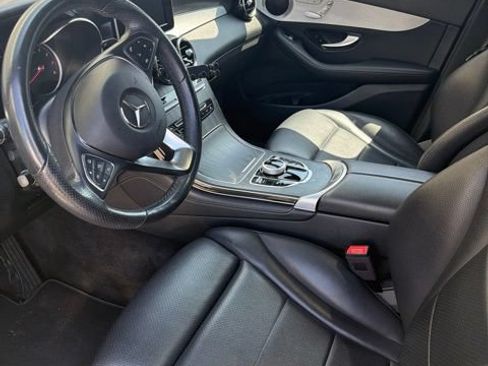 Used 2019 Mercedes-Benz GLC 300 image 14