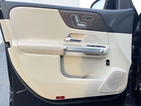 New 2026 Mercedes-Benz GLB 250 4MATIC image 10