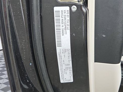 Used 2023 Chrysler Voyager LX image 31