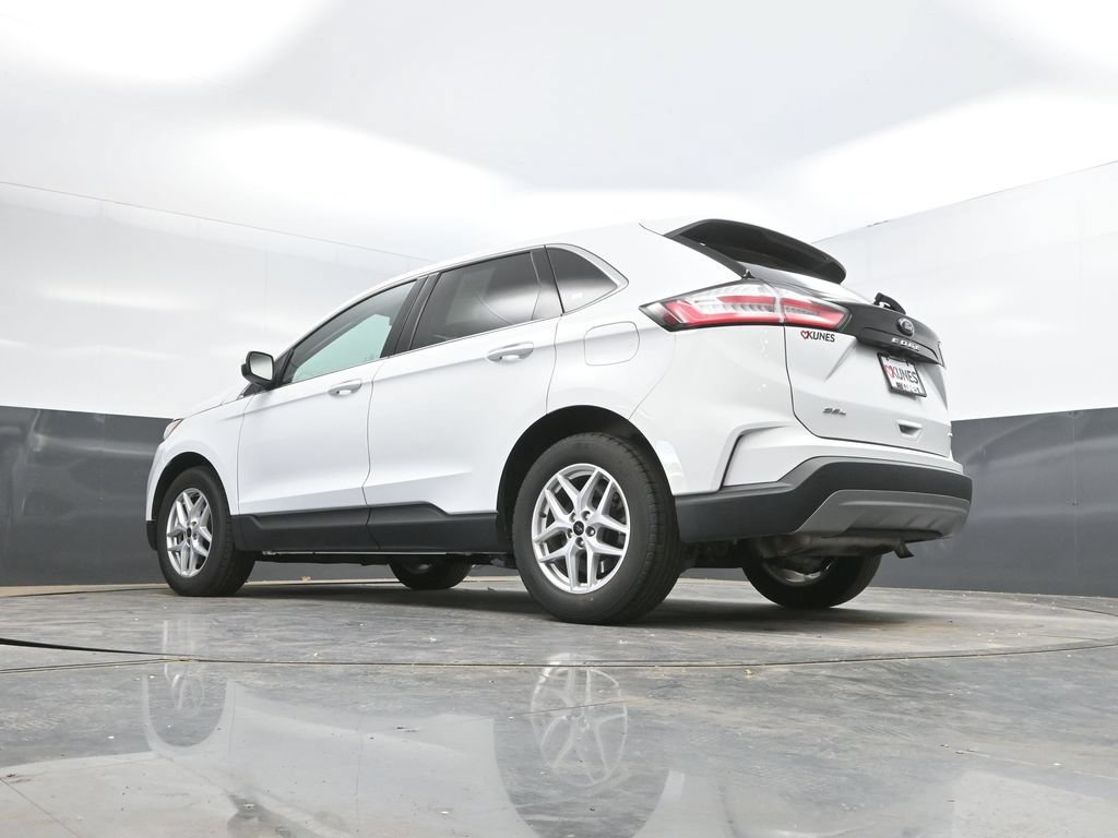 Used 2024 Ford Edge SEL AWD/4WD image 37