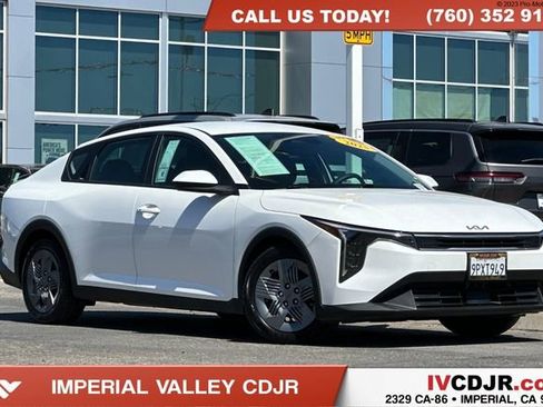 Used 2025 Kia K4 FWD image 1