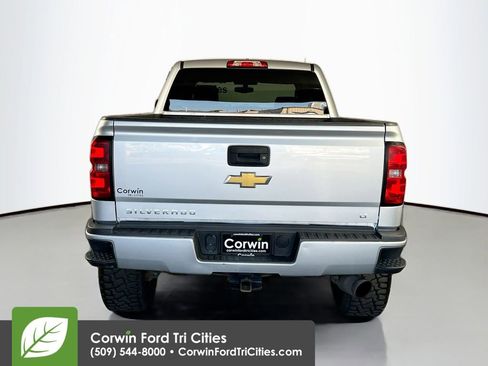 Used 2015 Chevrolet Silverado 2500 LT AWD/4WD image 13