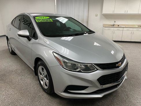 Used 2017 Chevrolet Cruze LS image 3