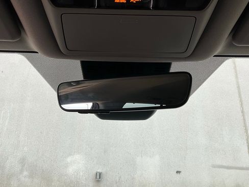 Used 2025 Toyota Grand Highlander FWD image 19