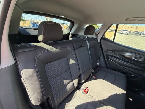 Used 2024 GMC Terrain SLE FWD image 15