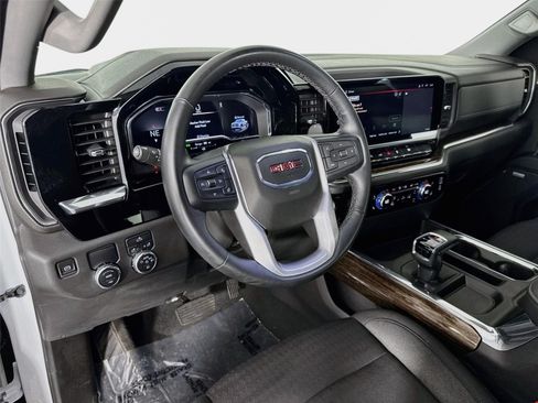 Used 2024 GMC Sierra 1500 Elevation w/ Preferred Package RWD image 9