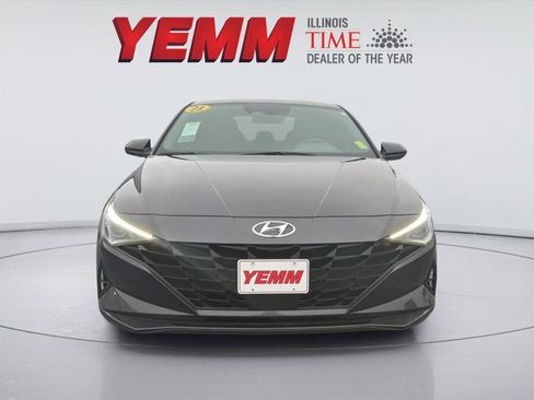 Used 2023 Hyundai Elantra SEL w/ Convenience Package image 3