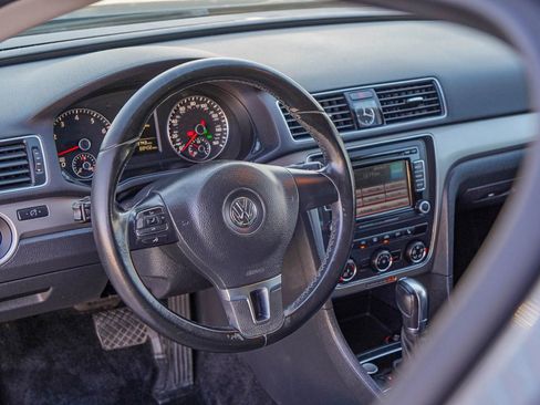 Used 2015 Volkswagen Passat 1.8T S image 19