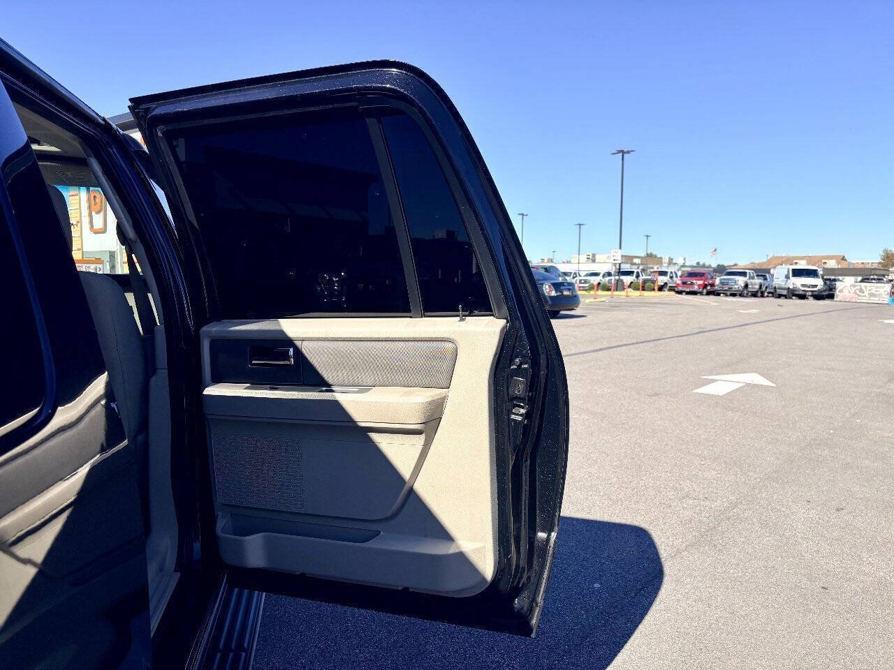 Used 2012 Ford Expedition EL XLT AWD/4WD image 30