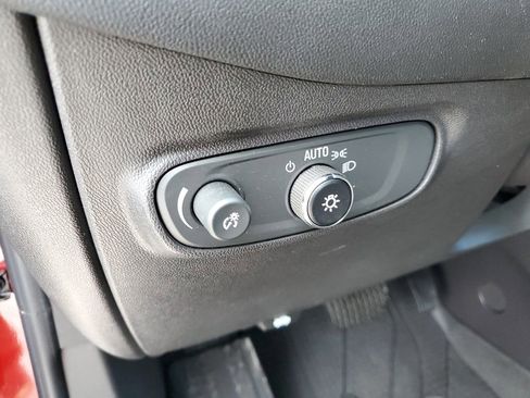 Certified 2023 Chevrolet Equinox LT image 9