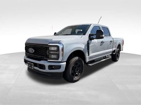 Used 2026 Ford F250 XL w/ STX Appearance Package AWD/4WD image 2