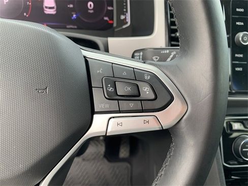 Used 2020 Volkswagen Atlas Cross Sport SEL Premium image 33