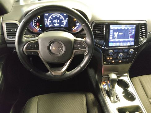 Used 2022 Jeep Grand Cherokee Laredo E RWD image 22