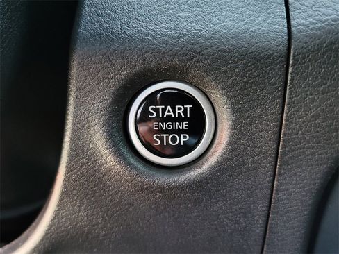 Certified 2023 Nissan Frontier PRO-4X w/ Pro-4X Premium Package image 9