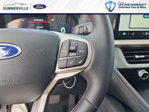 New 2026 Ford Explorer Active RWD image 22